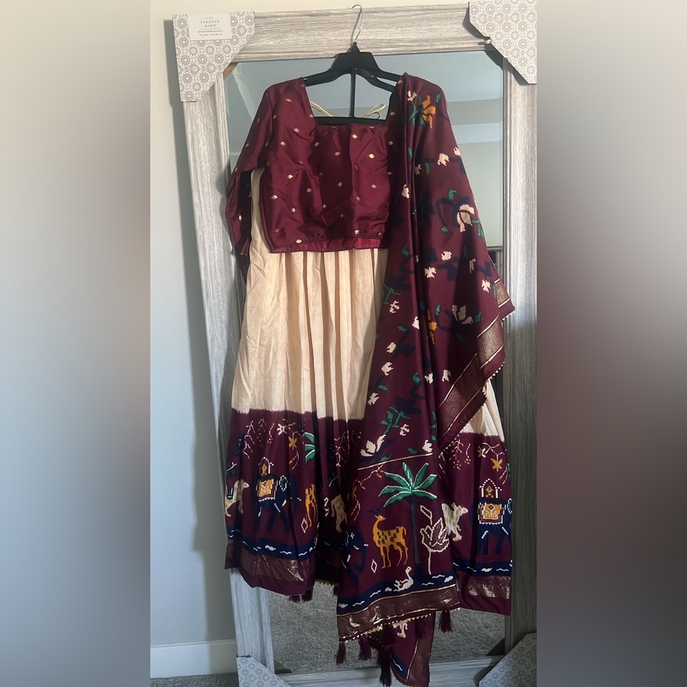 Maroon and Cream Lehenga - Picture 3 of 4